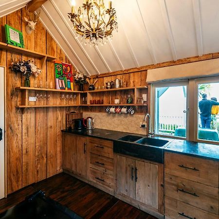 فيلا The Settlers Hut Oneroa المظهر الخارجي الصورة