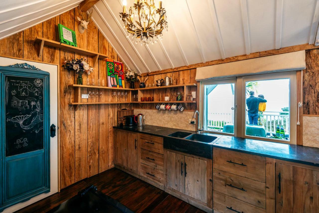 فيلا The Settlers Hut Oneroa المظهر الخارجي الصورة